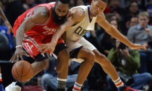 Read more about the article MIKE D’ANTONI LAUGHED AT JAMES HARDEN’S ANKLE BREAKER ON CLIPPERS’ WESLEY JOHNSON
